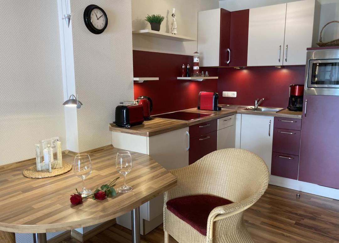 Wohnung 9 Meer-Ruhe Im Haus Stranddistel Komfortable Ferienwohnung Im 1 Og Fuer 4 Personen In Zingst Exterior foto